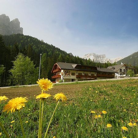 Steinerhof Hotel Braies  Bagian luar foto