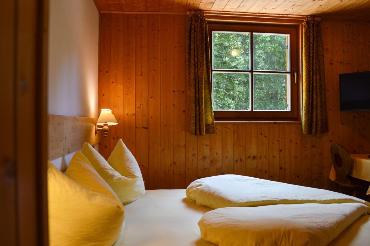 Steinerhof Hotel Braies  Bagian luar foto