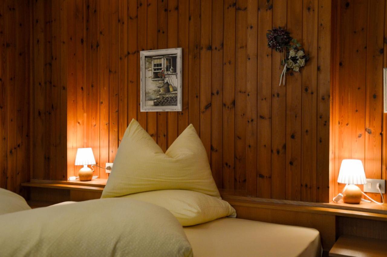 Steinerhof Hotel Braies  Bagian luar foto