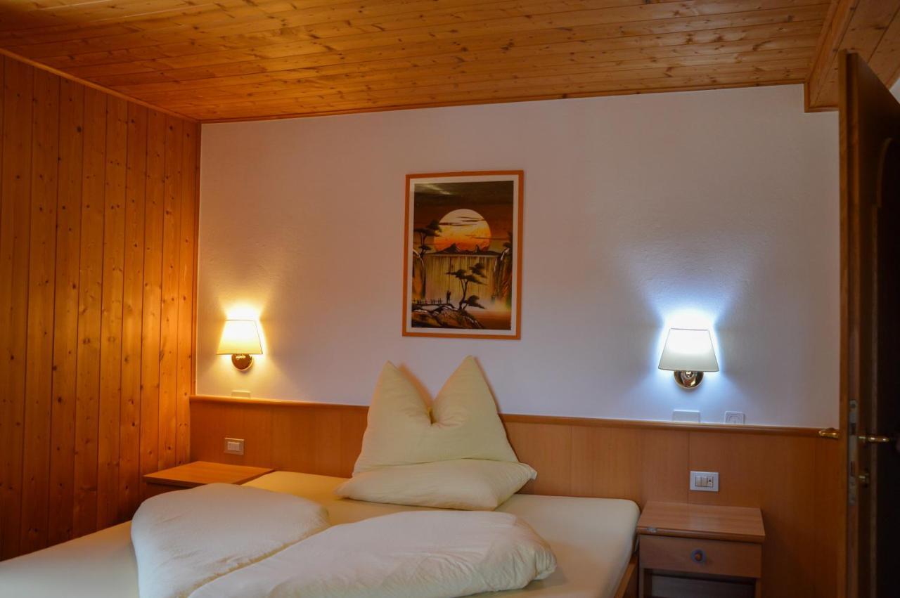 Steinerhof Hotel Braies  Bagian luar foto