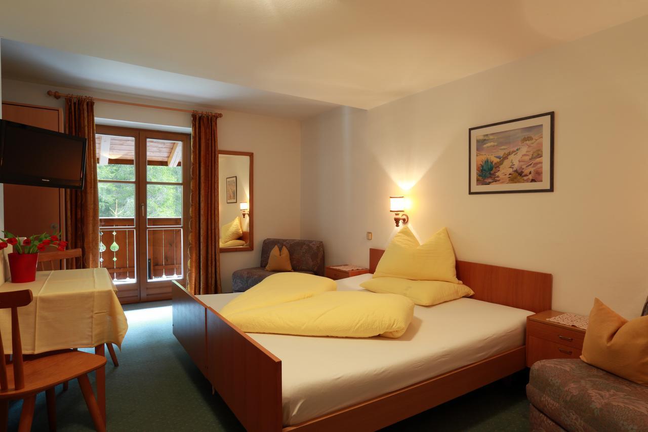 Steinerhof Hotel Braies  Bagian luar foto