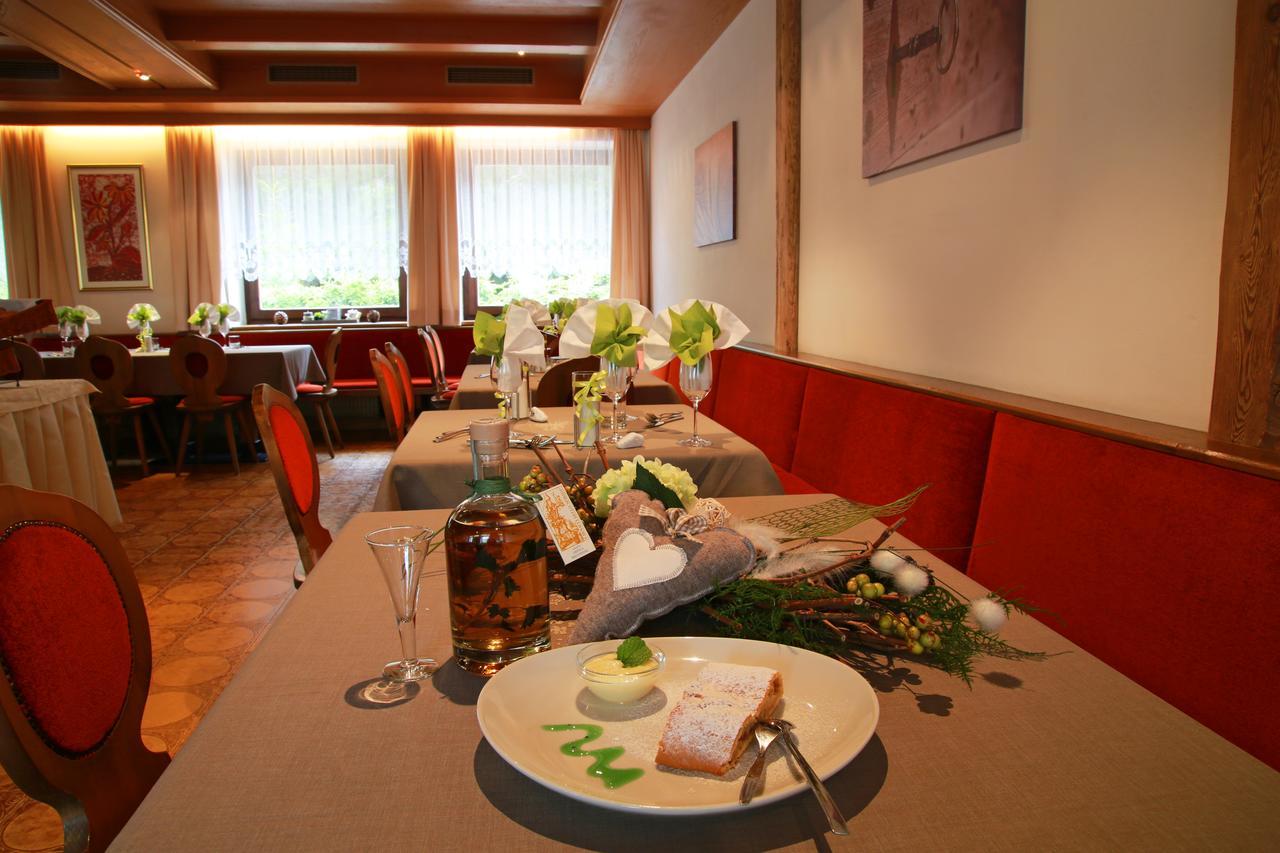 Steinerhof Hotel Braies  Bagian luar foto