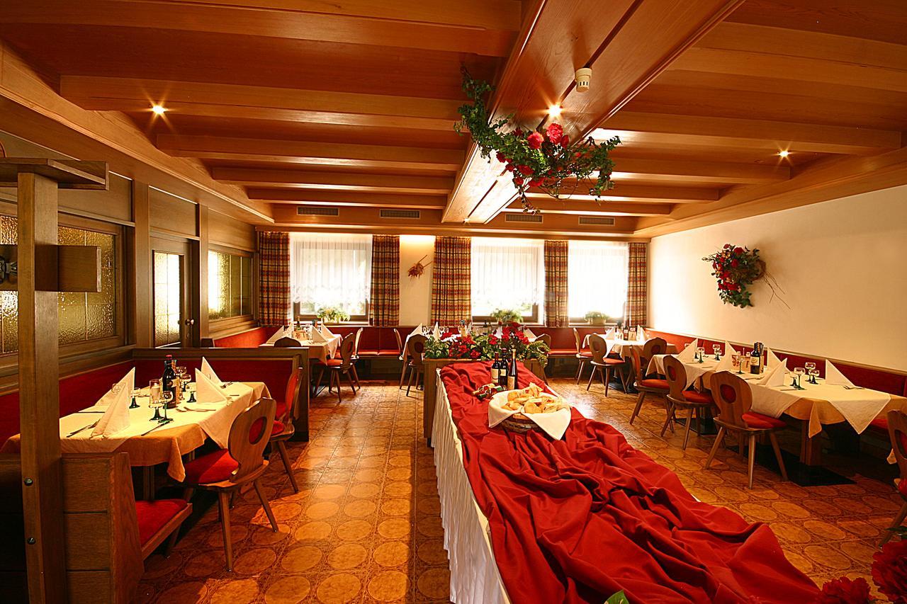 Steinerhof Hotel Braies  Bagian luar foto