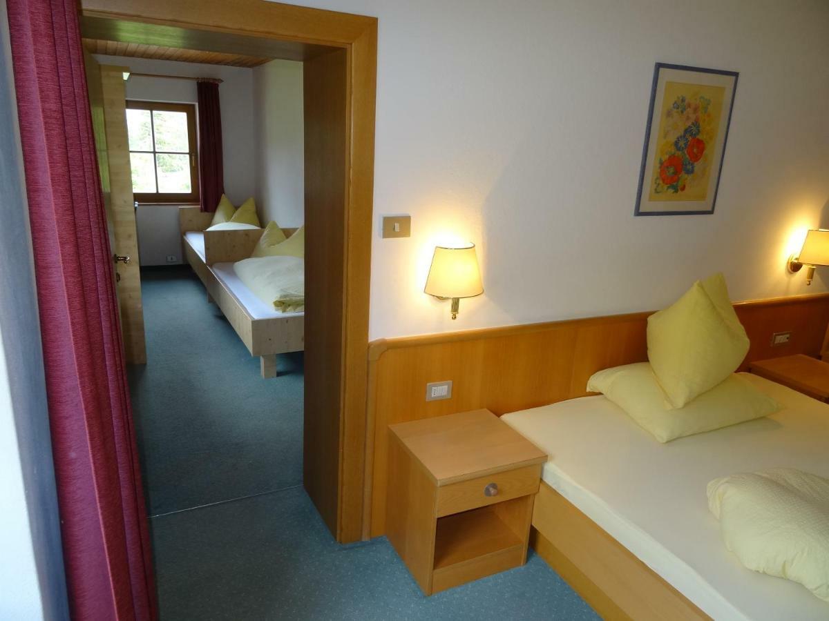 Steinerhof Hotel Braies  Bagian luar foto